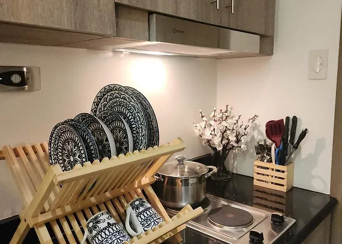Apartamento Japan Vibe Shaw Mrt Train Edsa 1br With Veranda Netflix Internet Prime Hbo Max Pool View