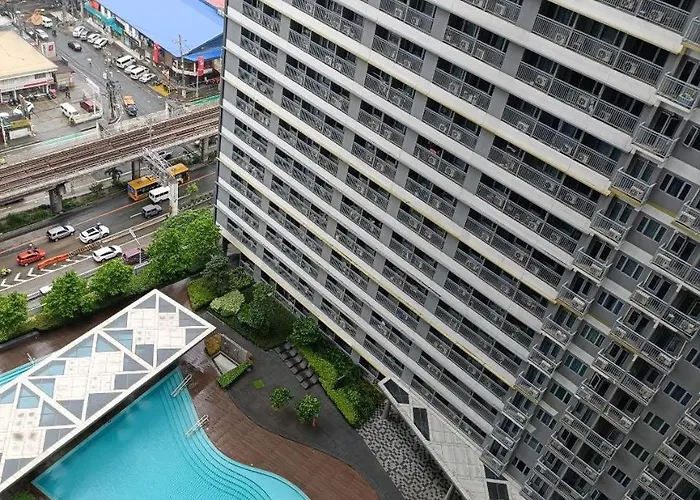 Japan Vibe Shaw Mrt Train Edsa 1br With Veranda Netflix Internet Prime Hbo Max Pool View Manila